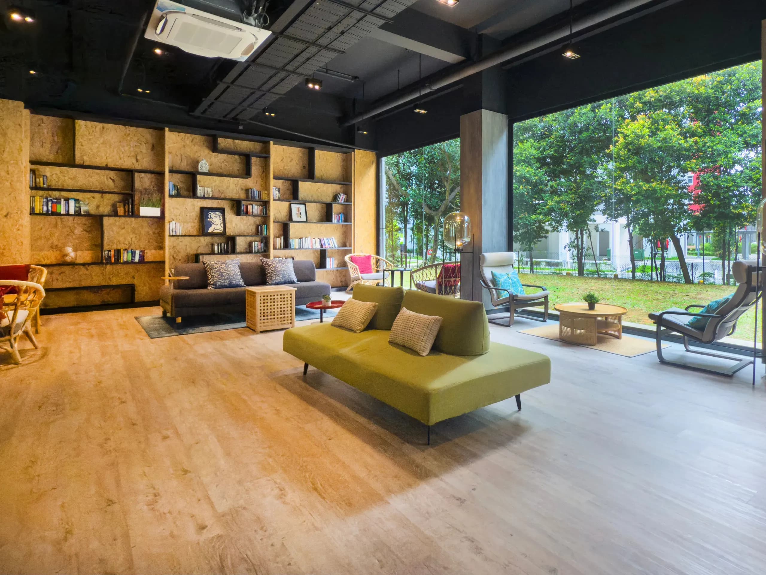Coliwoo Boon Lay - Media 4