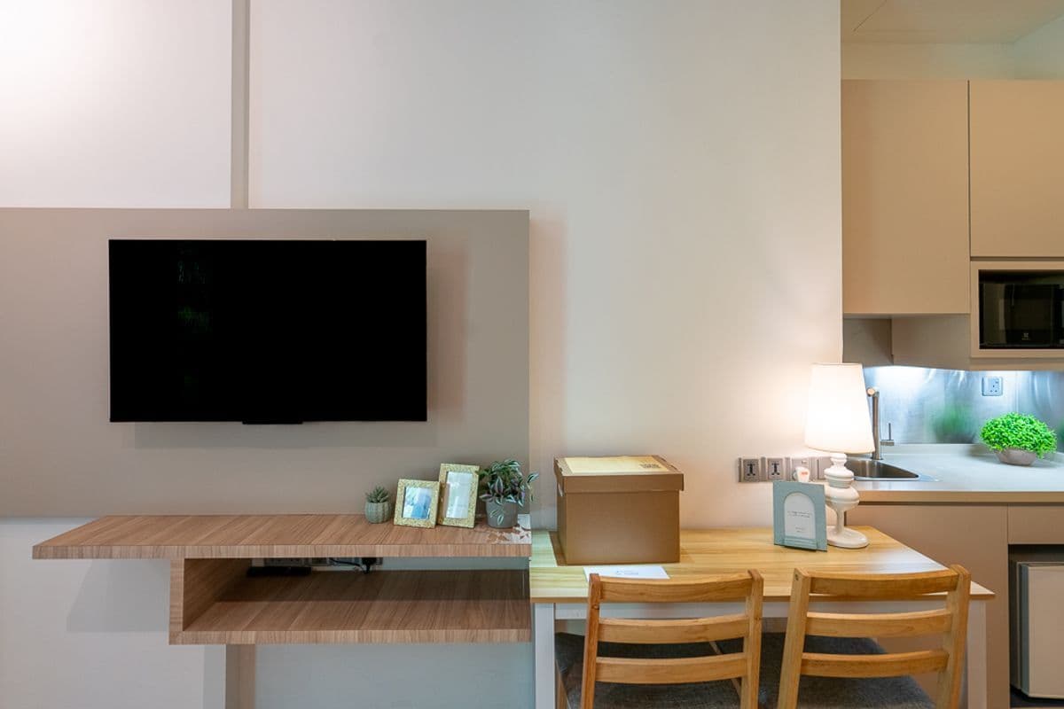 Hideaway Studio | Balcony (12 months)