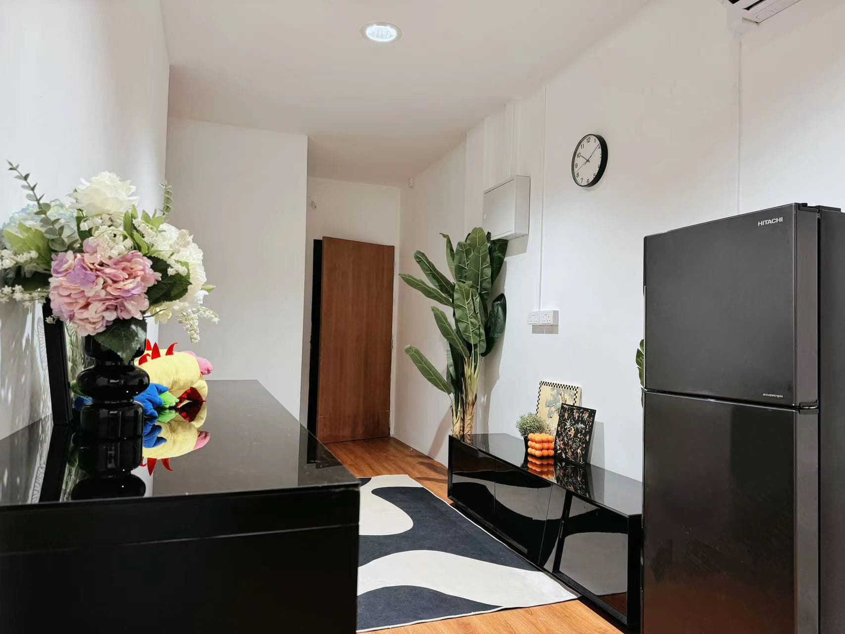 Superior Shared Room (2C) | Singroost Sims Ave - Media 4