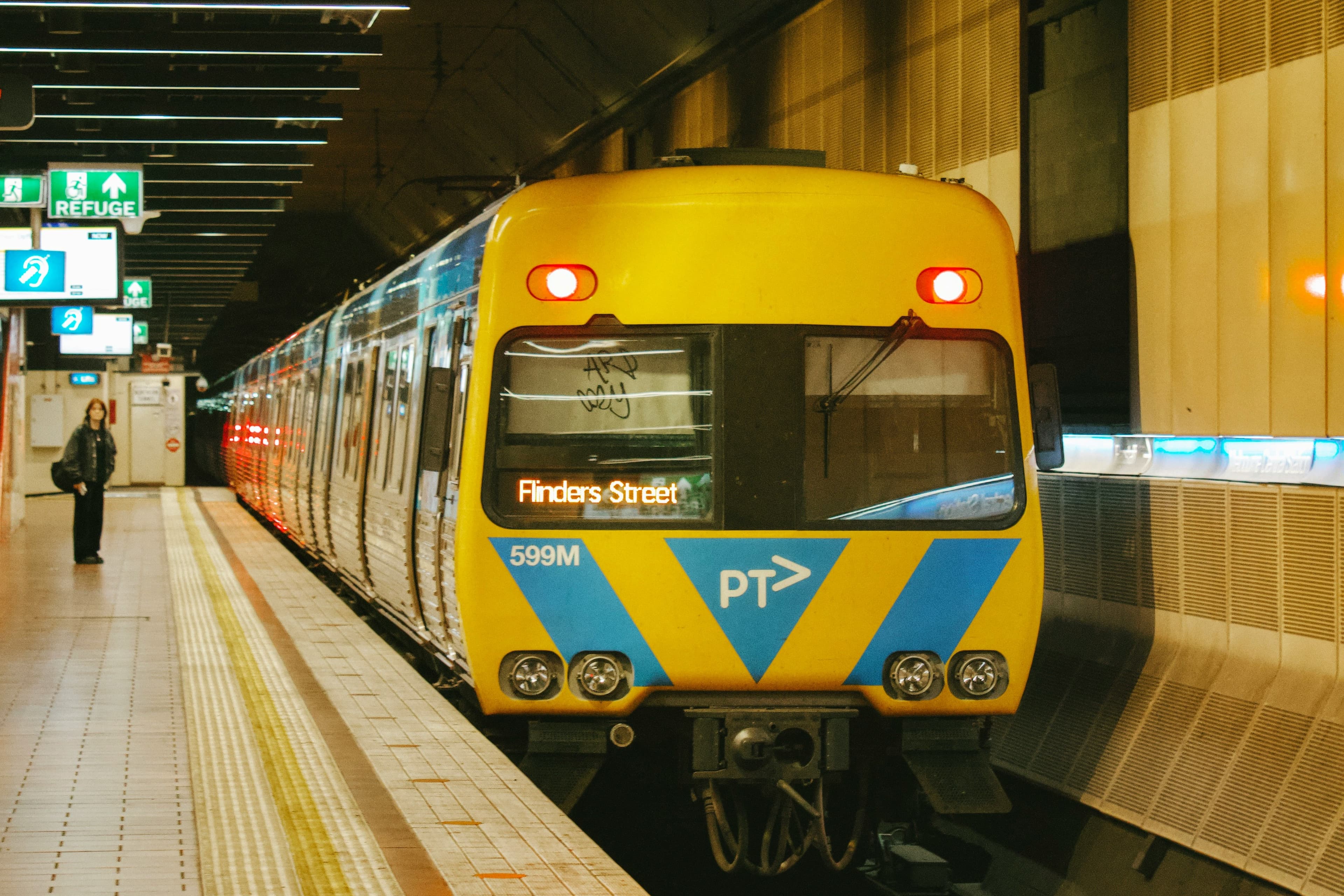 🚆 城市火车 (Metro)