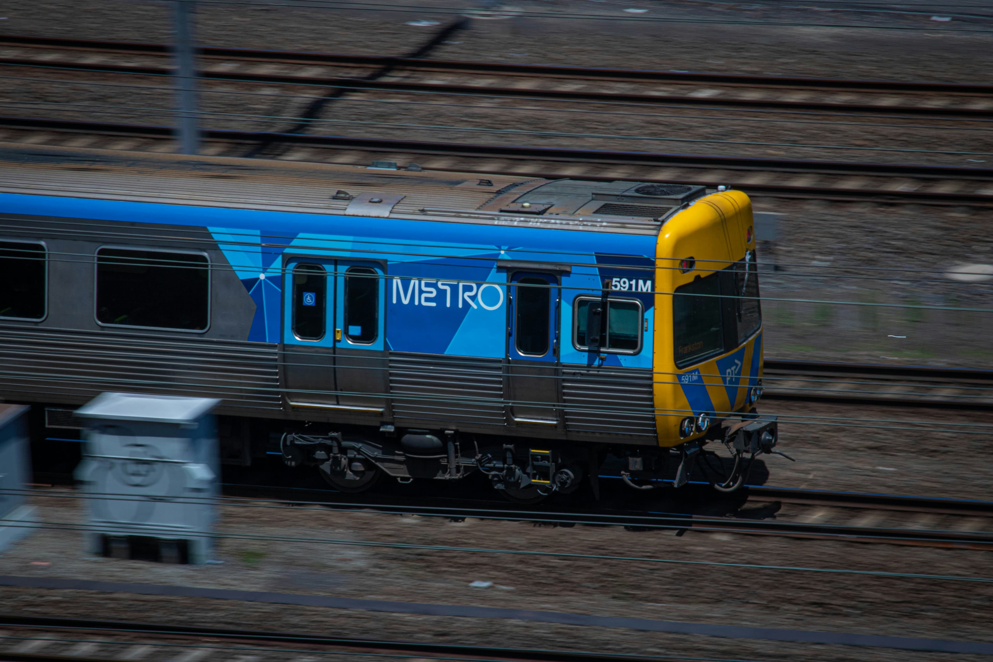 🚆 区域火车与巴士（Railway）