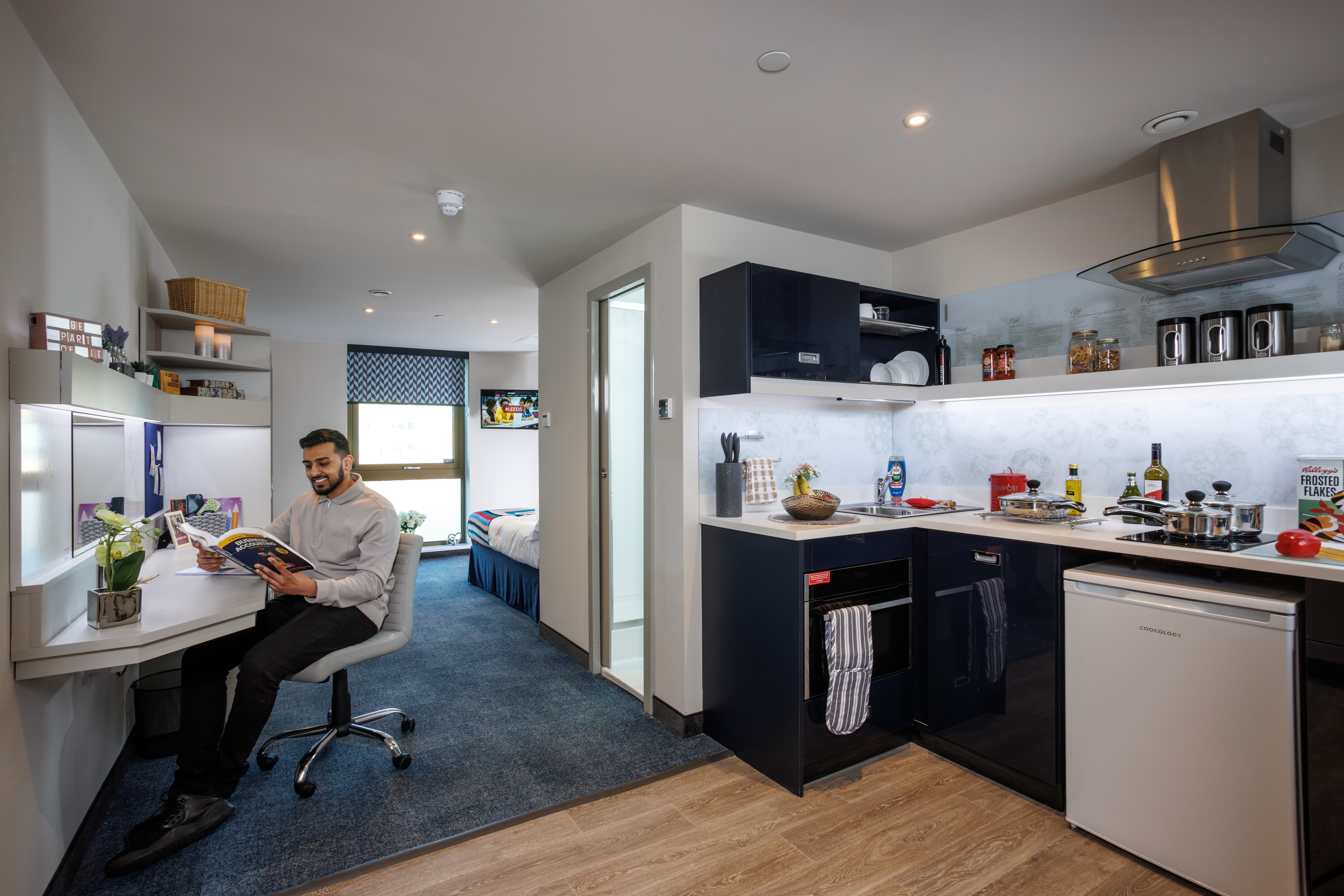Sapphire Plus Studio